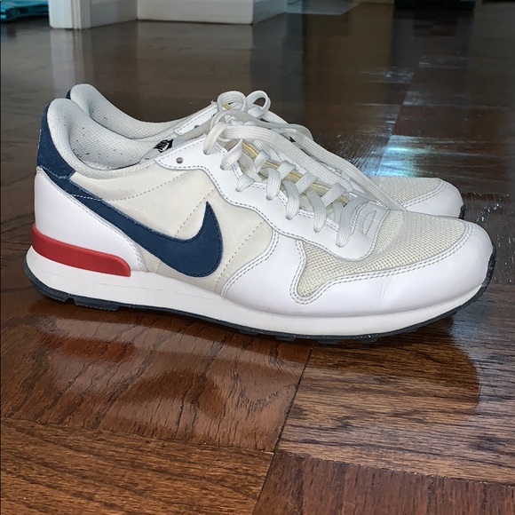 mens nike international trainers